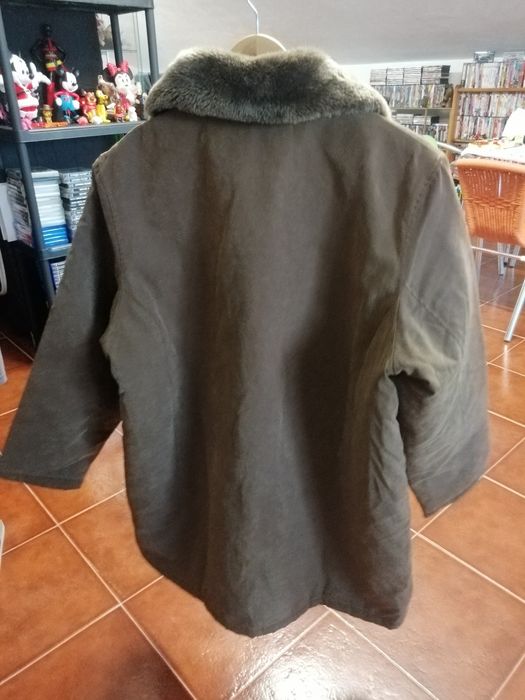 Casaco com gola de pêlo