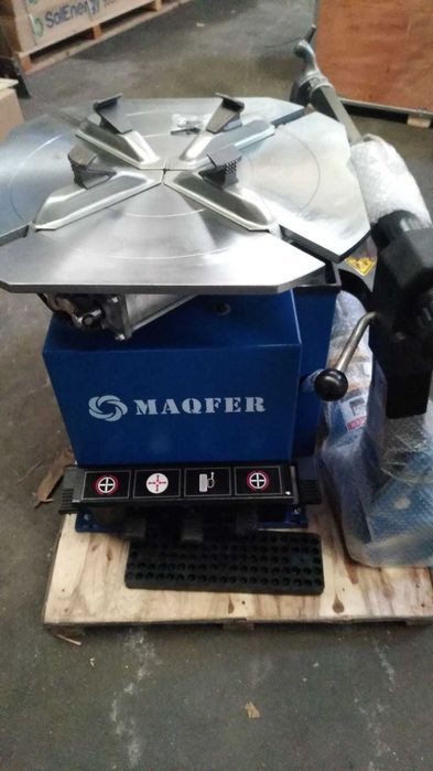 Máquina montar/desmontar pneus 24"