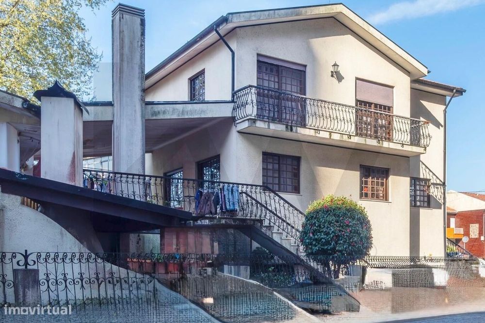 Moradia T3 De Exceção Na Rua Quinta Das Pedras, Mafamude, Vila Nova De