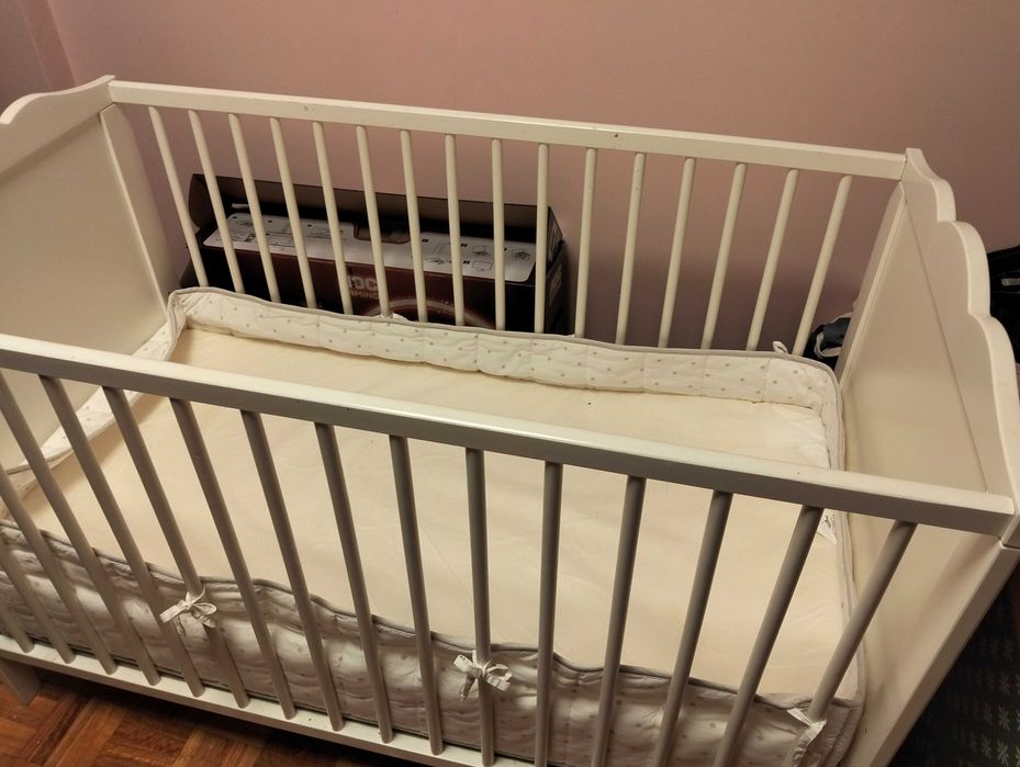 Berço com colchão