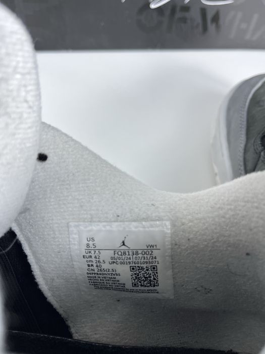 Buty Air Jordan 4 retro rozmiar 42