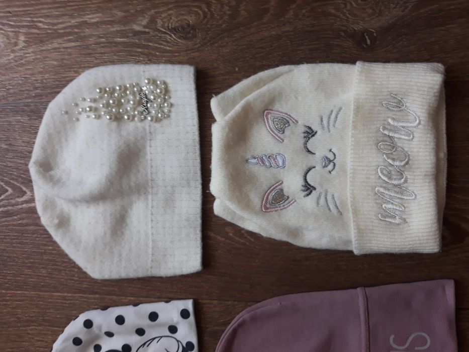 Шапки для дівчинки, на різні розміри