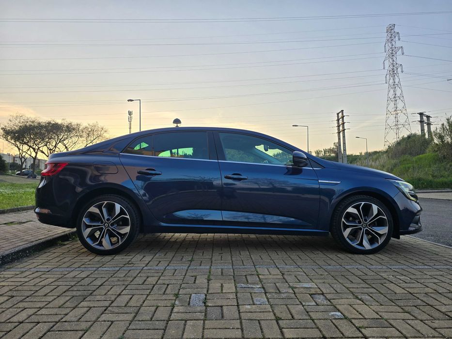 Megane Grand Coupe 5p 1.3 TCE Limited 140cv - automático c/ 99mil km