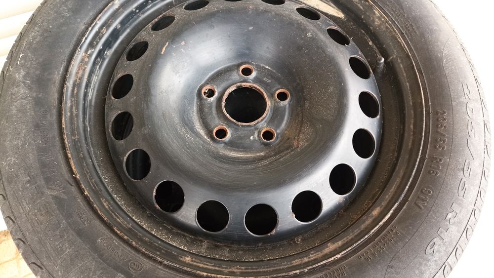 Astra k jantes de ferro R16 com pneus 205 55 R16