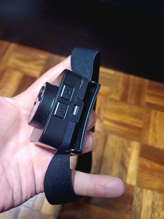 Câmara Full HD 1080p com Luz – Ideal para Bicicleta, Capacete ou Traba