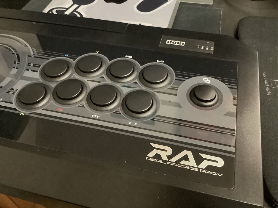 MacMini i5 Batocera Arcade + Hori Arcade RAP 5 - idealny prezent