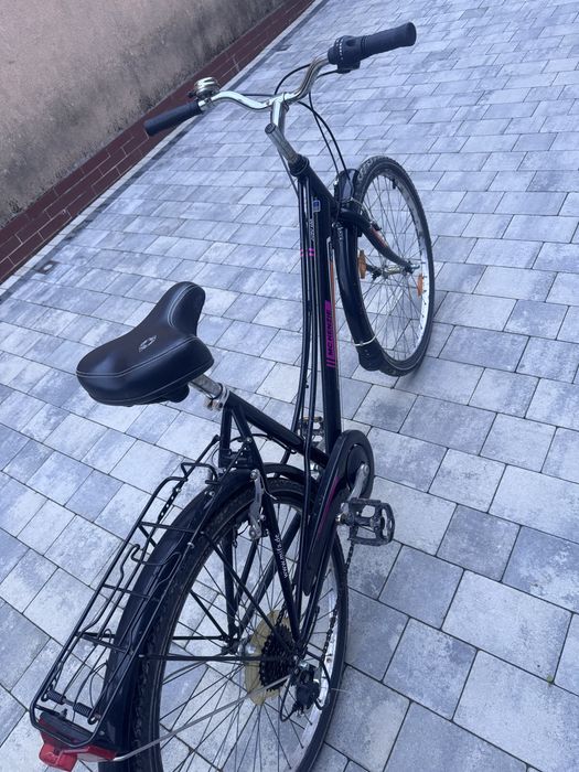 Жіночий велосипед у хорошому стані — багажник, крило, передачі