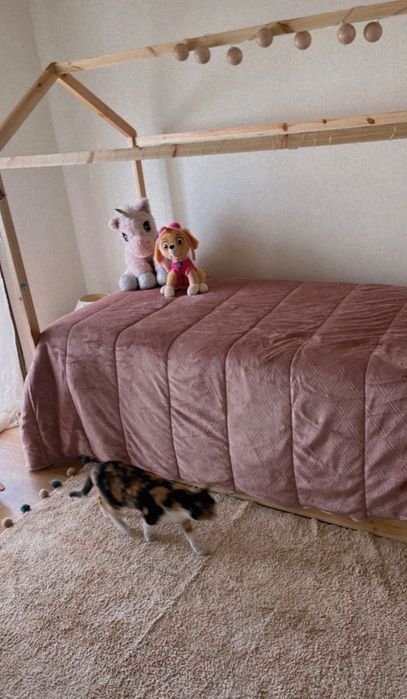 Cama montessori + colchão de criança