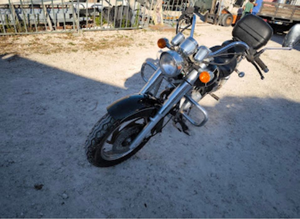 Moto 125cc vendo ou troco por acelera