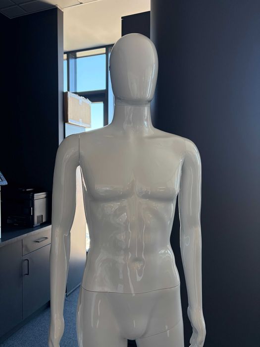 Manekin pełnopostaciowy