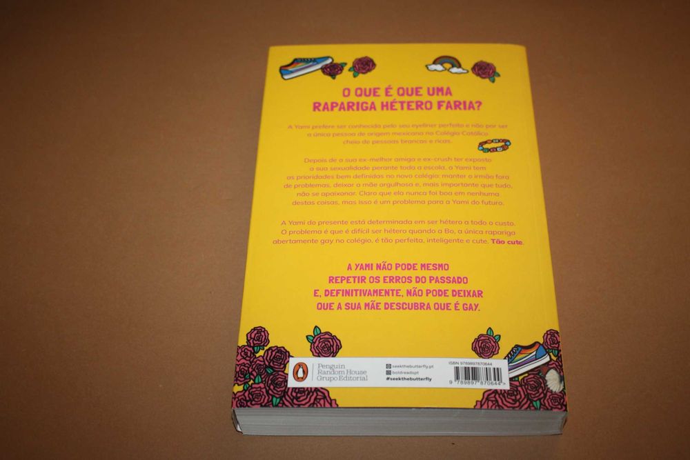 Guia para Lésbicas num Colégio Católico // Sonora Reyes