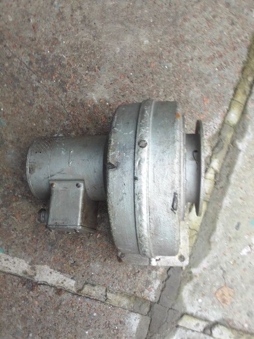 Продам витяжка улитка 27w