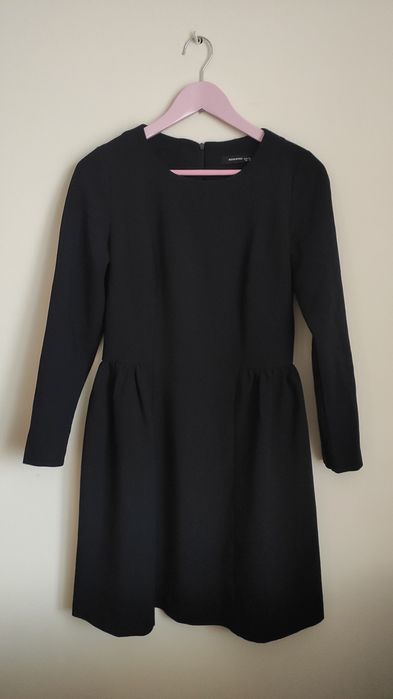 Sukienka Reserved S 36 8 zima zimowa czarna elegancka biurowa do pracy