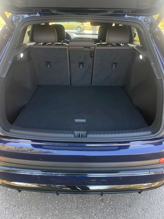 Продам  AUDI E-Tron Q4