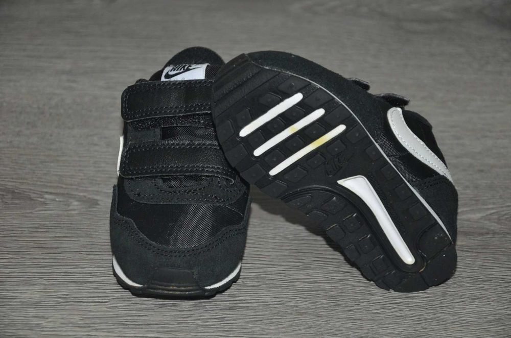 Продам кросівки Фірма Nike .