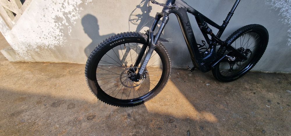 Bicicleta elétrica specialized turbo levo