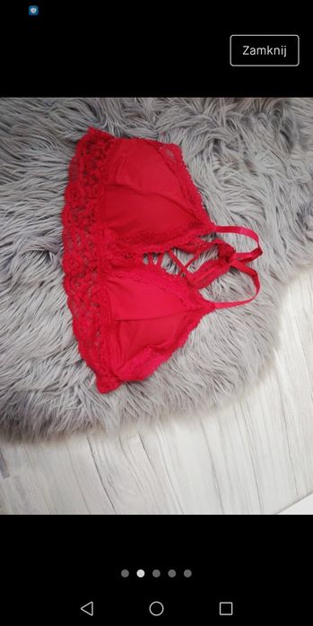 Piękny czerwony biustonosz