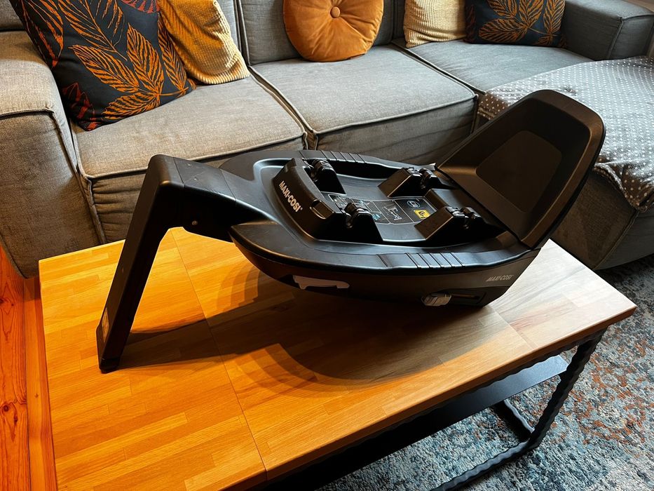 Zestaw fotelików z bazą Maxi Cosi: Pebble Pro, Pearl Pro 2, FaliyFix2