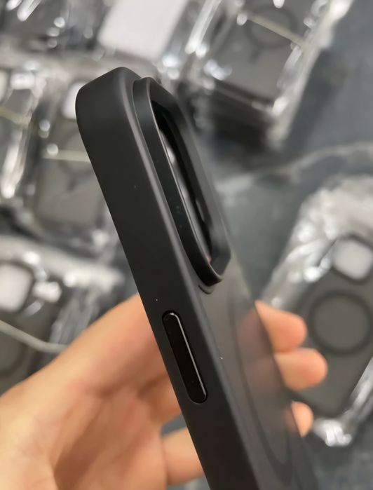 Чохол iPhone 14 Pro Black Matte з MagSafe - гібридний захист