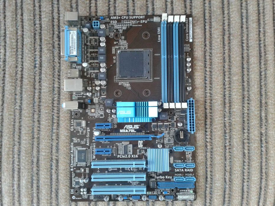 Материнська плата Asus sAM3/sAM3+