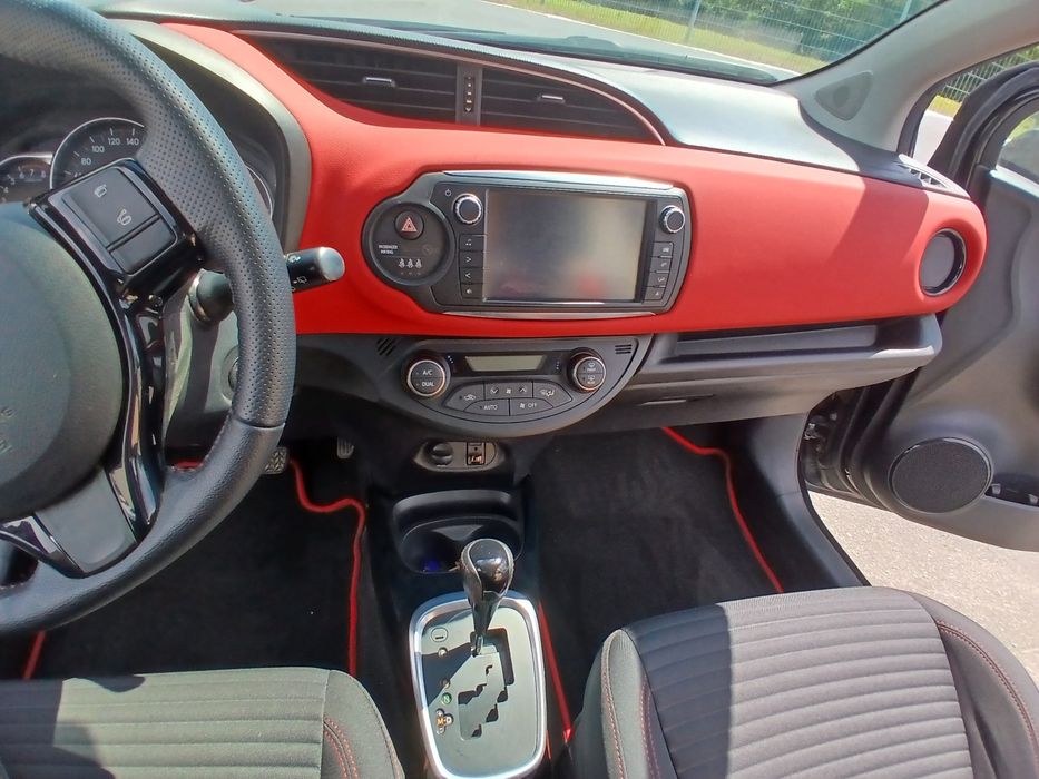 Продам Toyota Yaris