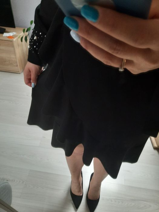 Sukienka czarna na różne okazję