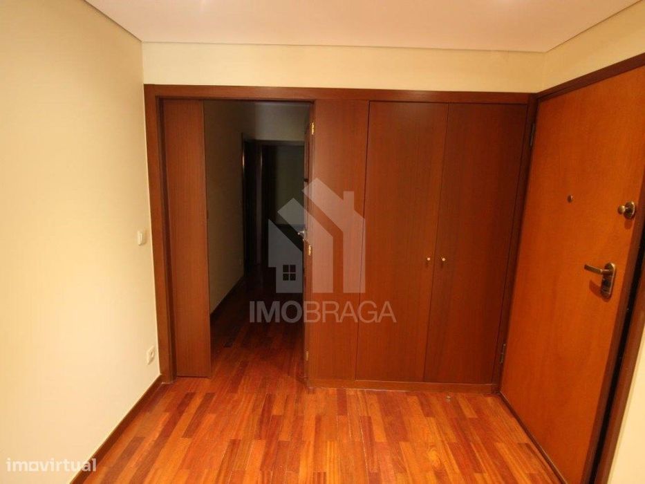 Arrendamento | Apartamento T2 Em S. Vítor (Zona Da Makro, Braga)