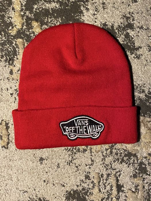 Червона шапка Vans
