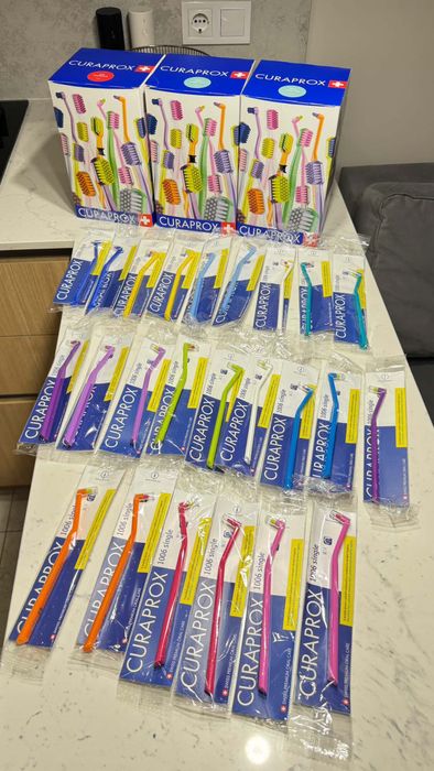 Зубні щітки Монопучки CURAPROX 1006 Single / 1009 Single