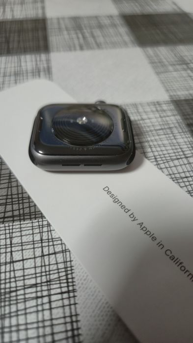 Apple watch se 44