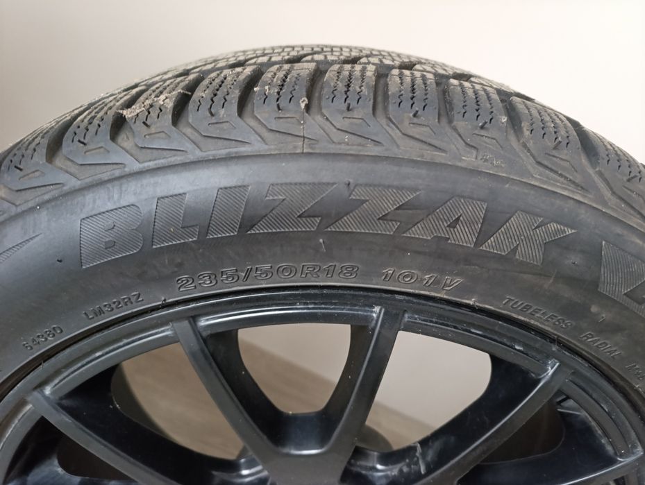 Диски FORD MUSTANG, резина Bridgestone Blizzak Lm32 235/50 Р18