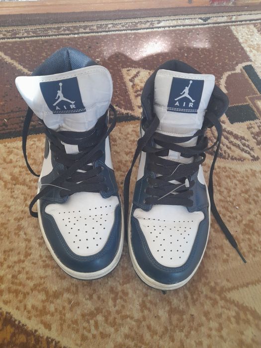 Кросівки Nike Air Jordan 1 mid