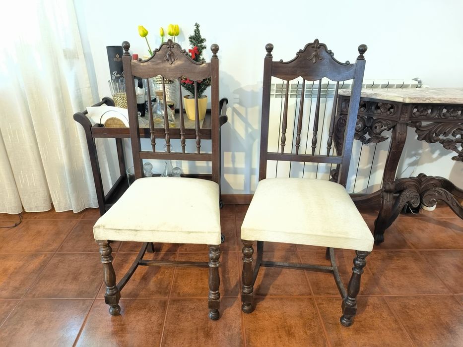 Cadeira antiga de estilo clássico