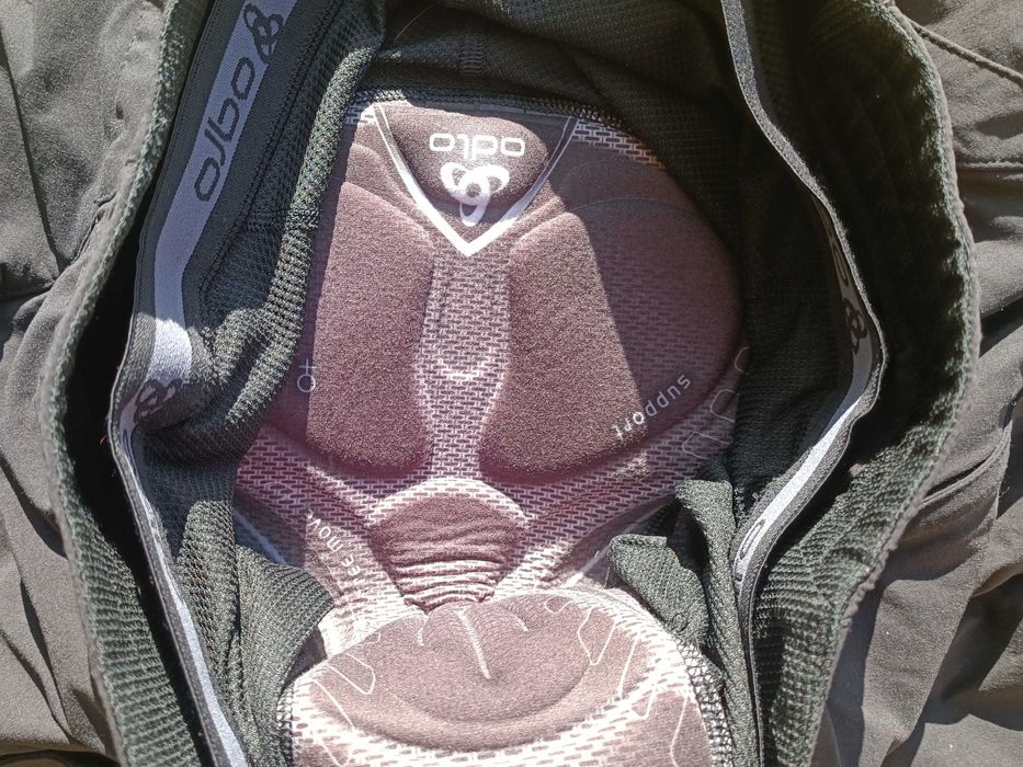 Жіночі велошорти, велотруси, велоформа Odlo