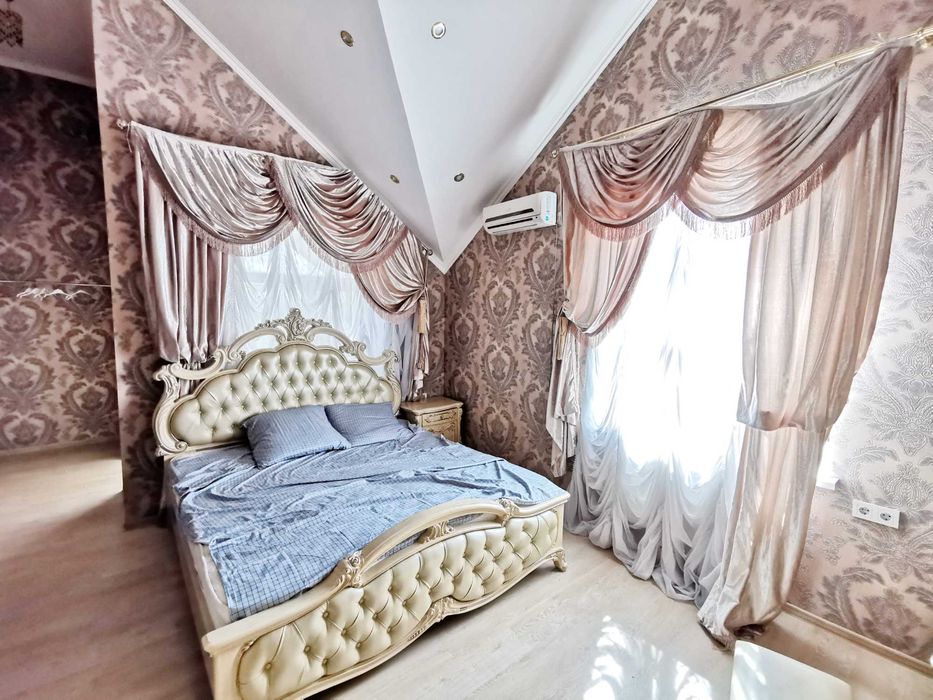 Продам 2-х этажный дом с отличным ремонтом,