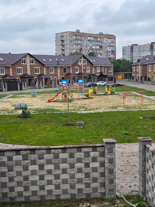 Продаж таунхауса по вул. Фастівська