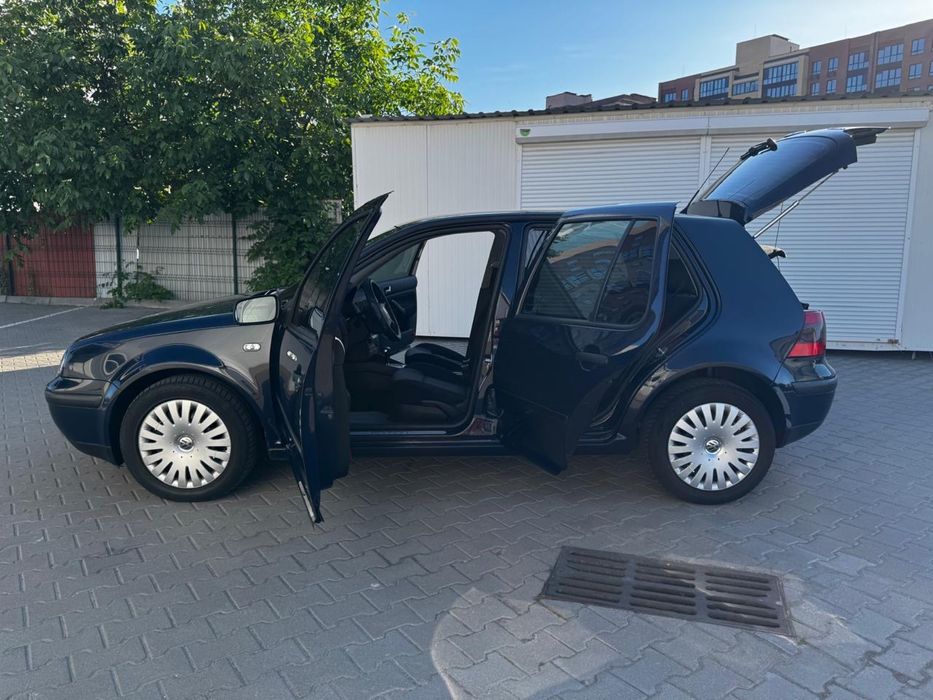 Wolkswagen Golf lv