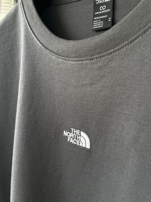 Комплект The North Face Relaxed Fit — футболка + шорти  (оригінал) розмір: М