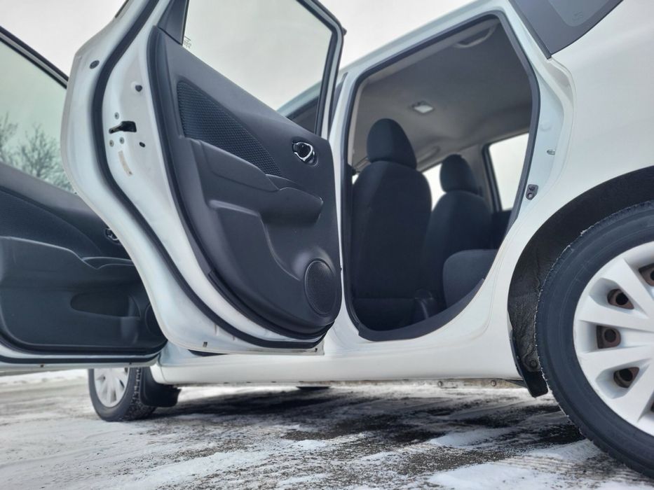 Продам автомобіль ,марки Nissan  Versa.