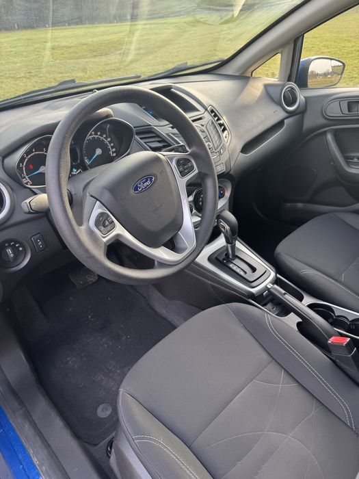 Ford Fiesta Sedan