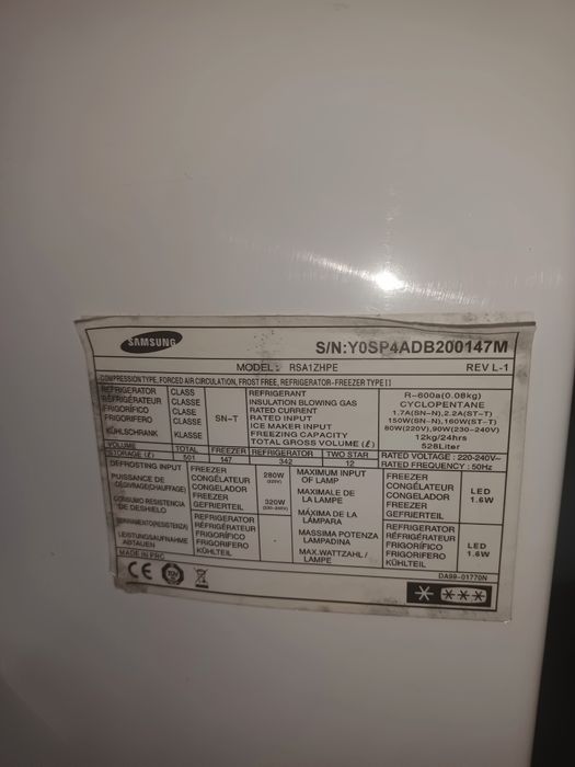 Lodowko- zamrażarka Samsung z kostkarka i barkiem