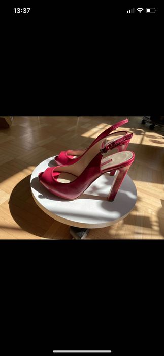 Sandały na platformie Zara