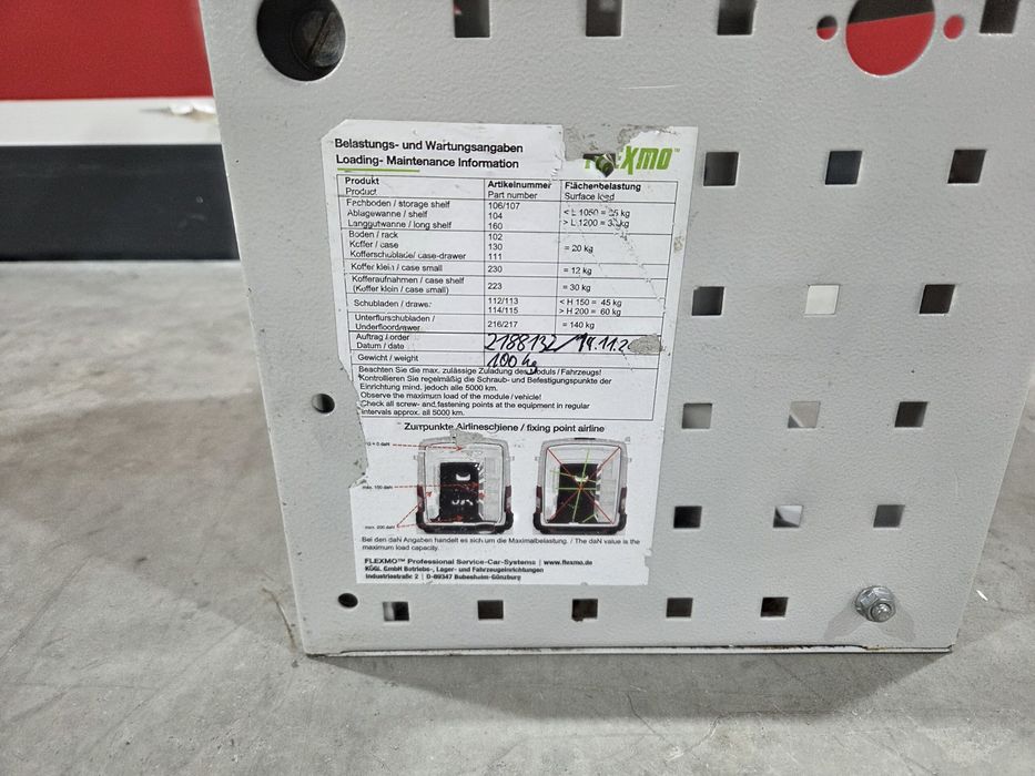 Imadło FLEXMO z rozkładaną podstawą do busa zabudowa busa regał do busa