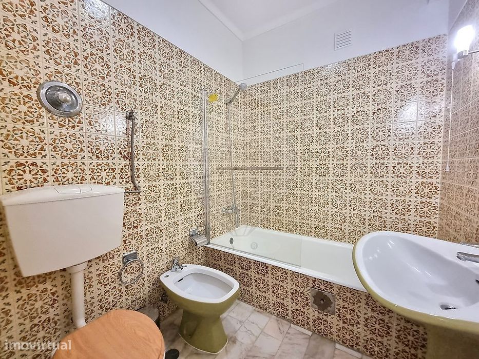 Apartamento T4 para arrendamento
