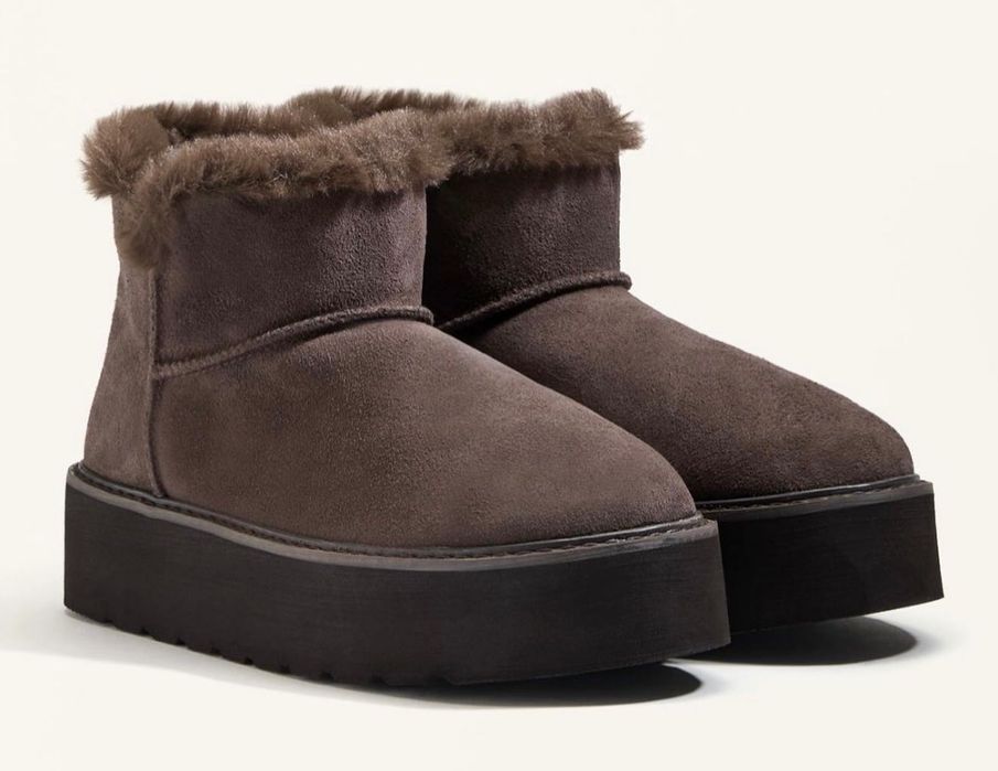 Чоботи/угги/черевики