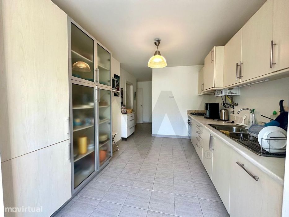 Apartamento T3 | 135 m2 de área bruta privativa | 2 lugares de garagem