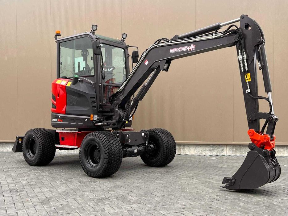 MINI GIRATORIA XN35 PRO RODAS Motor Kubota