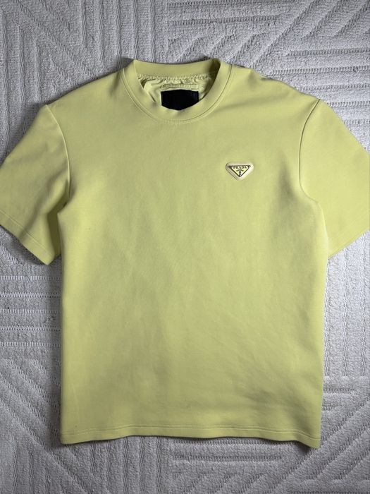Футболка прада мілано