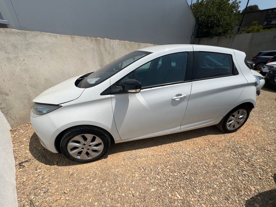 ZOE – Para Peças ou Reparação Rápida 2013 121000 km