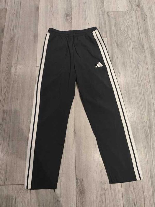 Spodnie Adidas Essentials 3-Stripes Stanford Open Hem